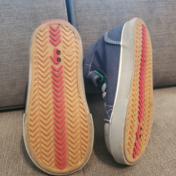 2 pairs of boys shoes. Native and See Kai Run. Size 8. - Picture 3 of 6